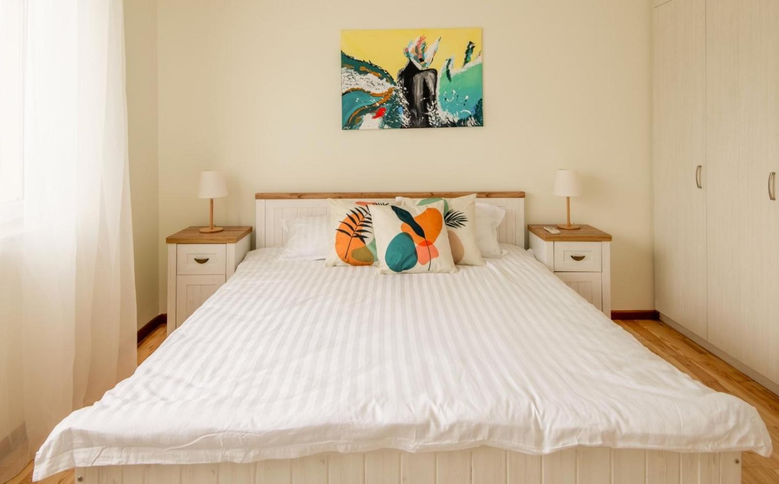 A Luxurious 2 Bedroom Apartment In Center โซเฟีย ภายนอก รูปภาพ